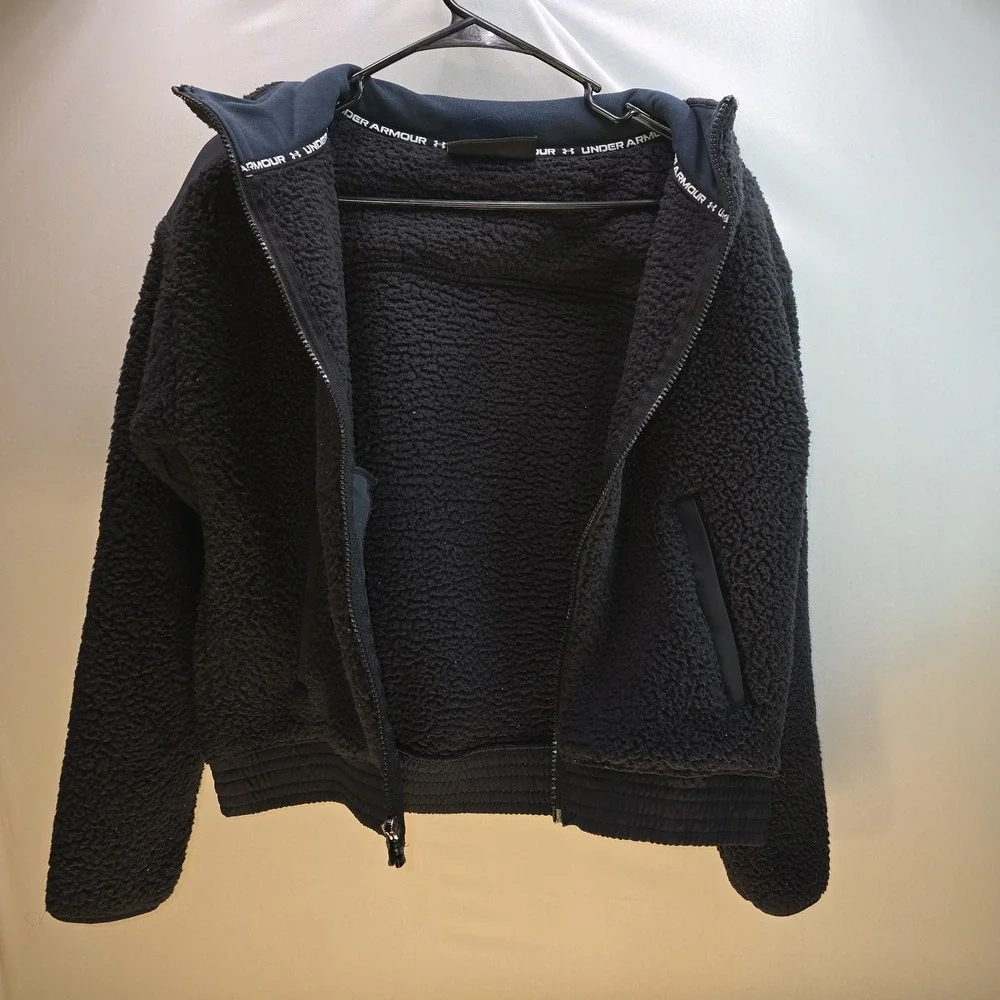 Under Armour cozy under